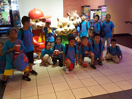 Movie Theater «UA Kaufman Astoria Cinemas 14 & RPX», reviews and photos, 35-30 38th St, Astoria, NY 11101, USA