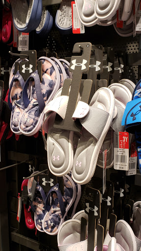 Clothing Store «Under Armour Factory House», reviews and photos, 11 N Michigan Ave #430, Atlantic City, NJ 08401, USA