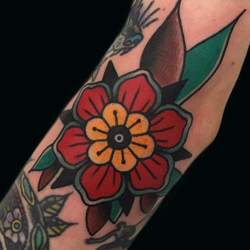 Explore finger name tattoo ideas, creative tattoo ideas in Lakeland, available at Black Swan Tattoo