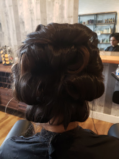 Hair Salon «Haute L.A. Aveda Salon & Boutique», reviews and photos, 505 Pier Ave, Hermosa Beach, CA 90254, USA