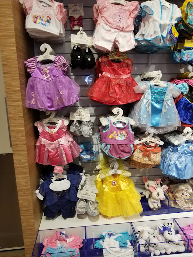 Toy Store «Build-A-Bear Workshop», reviews and photos, 4130 Summit Plaza Dr, Louisville, KY 40241, USA
