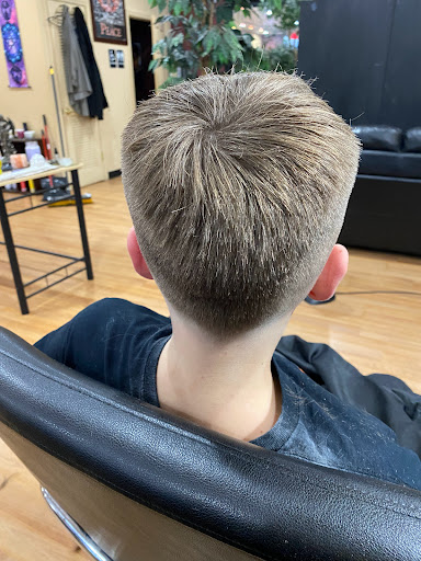 Beauty Salon «8 Cuts Hair Salon», reviews and photos, 159 S Telegraph Rd, Pontiac, MI 48341, USA