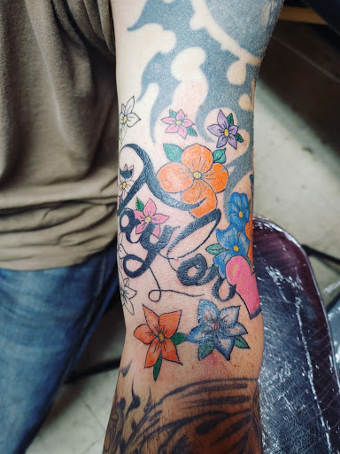 Electric Sunset Tattoo, 112 N Magnolia St, Rockport, TX 78382, USA, 