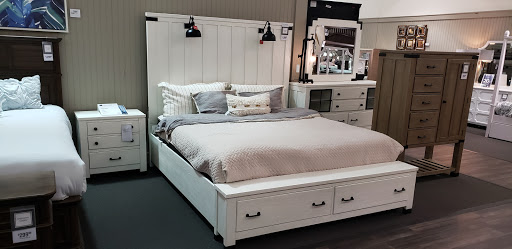 Furniture Store «Value City Furniture», reviews and photos, 4095 Richmond Rd, Warrensville Heights, OH 44122, USA