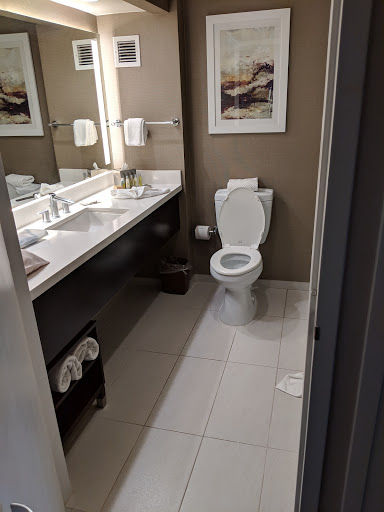 Hotel «DoubleTree by Hilton Hotel Los Angeles - Norwalk», reviews and photos, 13111 Sycamore Dr, Norwalk, CA 90650, USA