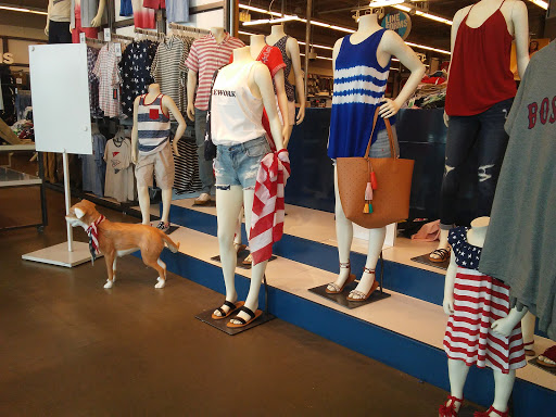 Clothing Store «Old Navy», reviews and photos, 8 Allstate Rd, Boston, MA 02125, USA