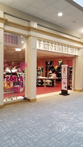 Shopping Mall «Fort Henry Mall», reviews and photos, 2101 Fort Henry Dr, Kingsport, TN 37664, USA