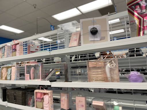 Clothing Store «Ross Dress for Less», reviews and photos, 2676 Homestead Rd, Santa Clara, CA 95051, USA