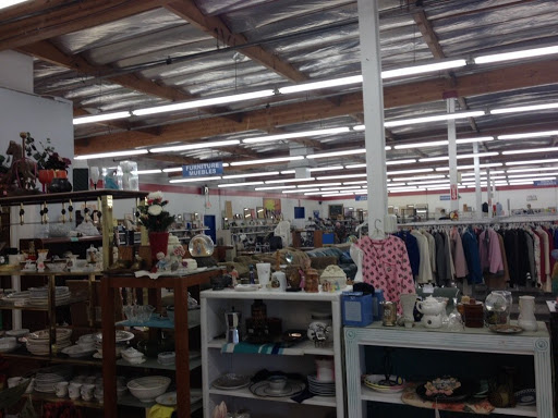 Thrift Store «Fresno Rescue Mission Super», reviews and photos, 181 E Sierra Ave, Fresno, CA 93710, USA