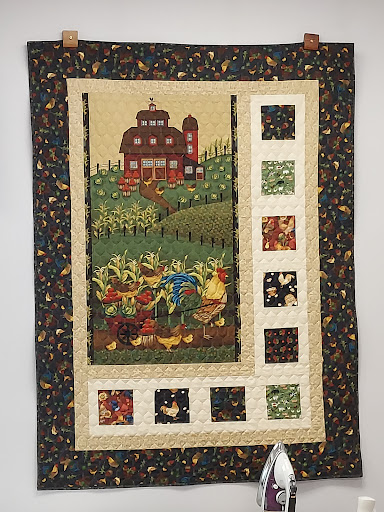 Quilt Shop «In Stitches Quilt & Fabric», reviews and photos, 4017 Conrad Weiser Pkwy, Womelsdorf, PA 19567, USA