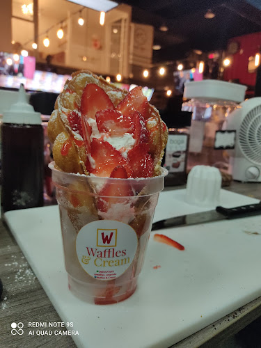Opiniones de Waffles & Cream en Riobamba - Cafetería
