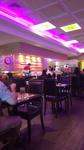 Shopping Mall «Lake Success Shopping Center», reviews and photos, 1526 Union Tpke, New Hyde Park, NY 11040, USA