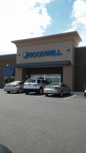 Thrift Store «Goodwill Lakeside», reviews and photos, 5825 W 44th Ave, Denver, CO 80212, USA