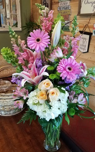 Florist «Mums the Word-A Florist», reviews and photos, 1175 N Berkeley Ave, Fullerton, CA 92832, USA