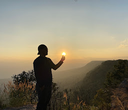Mak Dook Cliff photo