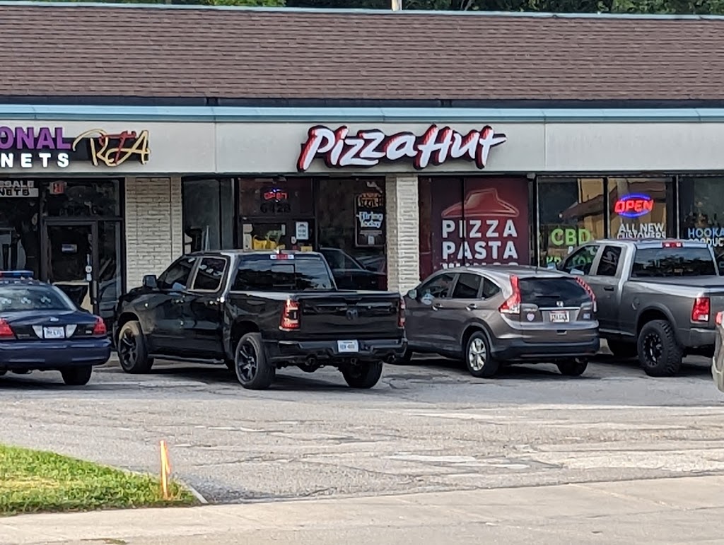 Pizza Hut 44130