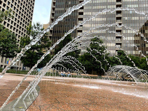 Park «Belo Garden», reviews and photos, 14 Main St & Griffin St. & Commerce St., Houston, TX 77002, USA