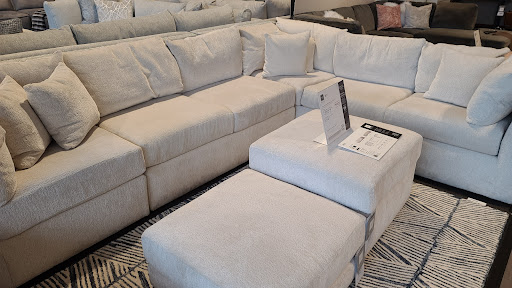 Furniture Store «Value City Furniture», reviews and photos, 2536 N Elston Ave, Chicago, IL 60647, USA