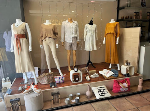 Magasin de vêtements pour femmes Five Boutique-Café Grasse