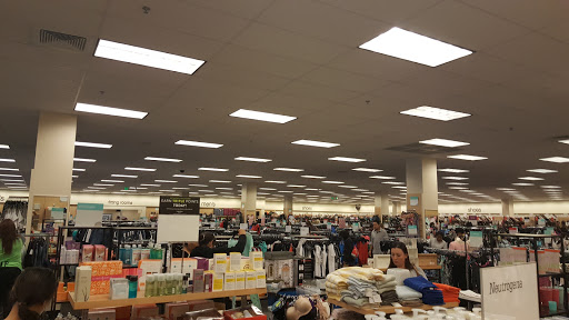 Department Store «Nordstrom Rack Burbank Empire Center», reviews and photos, 1601 N Victory Pl, Burbank, CA 91502, USA