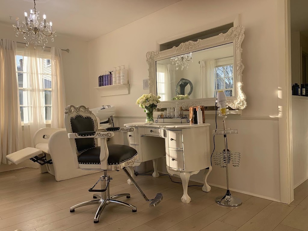 Michella Alexxis Salon 06413