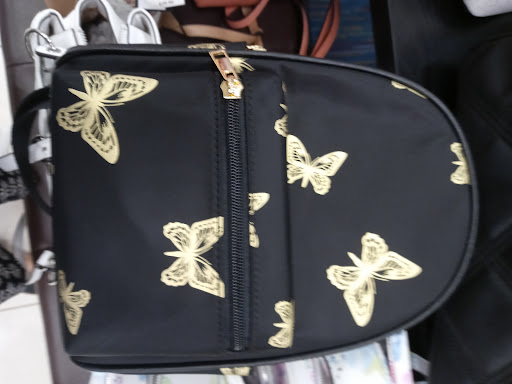 Shopping Mall «The Streets of Tanasbourne», reviews and photos, 19350 NW Emma Way, Hillsboro, OR 97124, USA