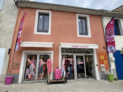 Paris Tenue à Saint-Gilles
