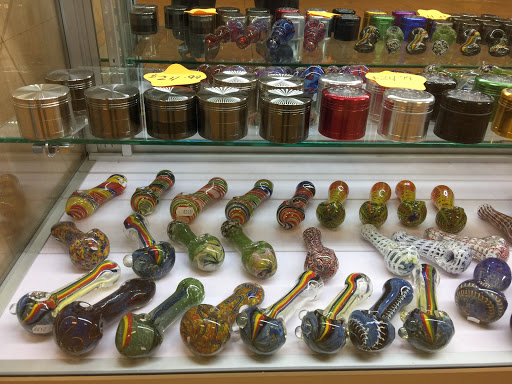 Tobacco Shop «AW Smoke Shop», reviews and photos, 2095 N Dobson Rd #1, Chandler, AZ 85224, USA