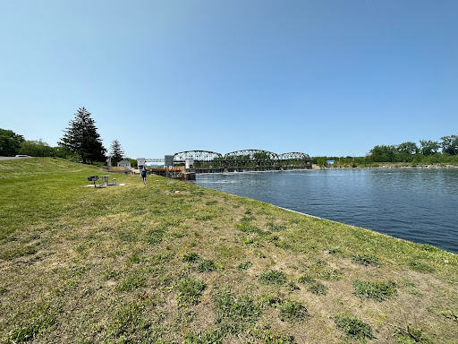 Lock 8 Park