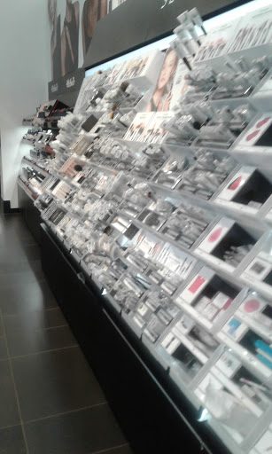 Cosmetics Store «SEPHORA», reviews and photos, 13 W Colorado Blvd, Pasadena, CA 91105, USA
