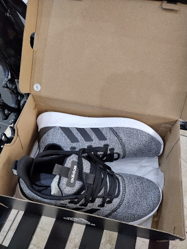 Shoe Store «Famous Footwear», reviews and photos, 7611 W Thomas Rd, Phoenix, AZ 85033, USA