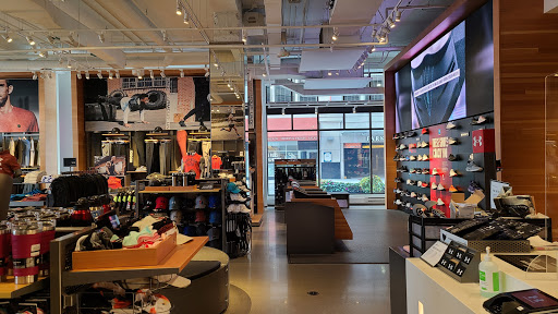 Clothing Store «Under Armour Brand House», reviews and photos, 1201 Woodward Ave, Detroit, MI 48226, USA