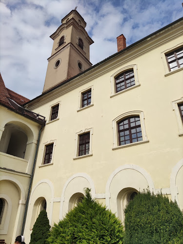 Recenzie Kláštor františkánov v Skalica - Kostol