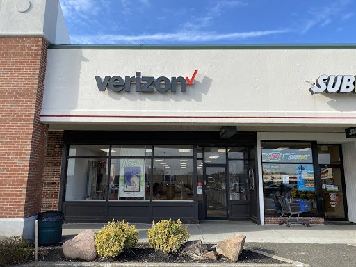 Cell Phone Store «Verizon Authorized Retailer, TCC», reviews and photos, 2100 Dixwell Ave, Hamden, CT 06514, USA