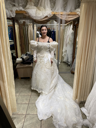 Bridal Shop «Hem and Her Bridal», reviews and photos, 4004 N Stone Ave, Tucson, AZ 85705, USA