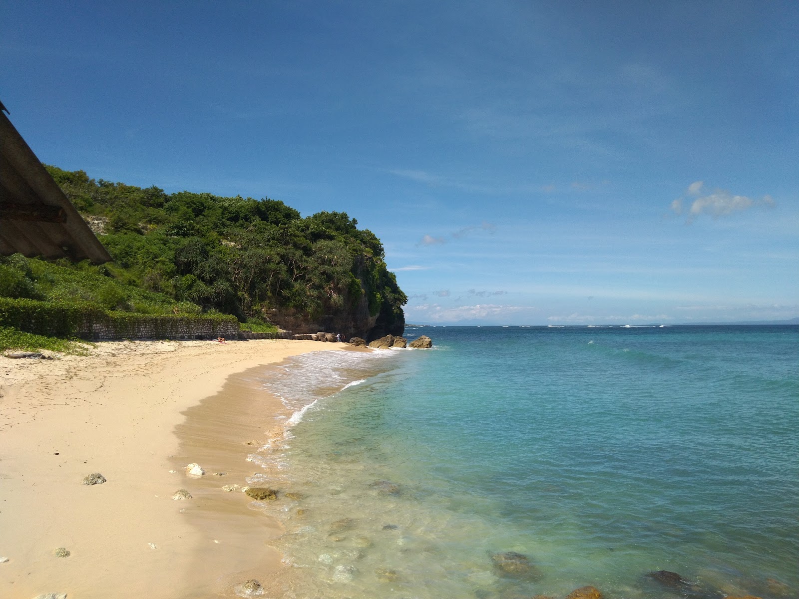 Fotografie cu Sawangan Beach - locul popular printre cunoscătorii de relaxare