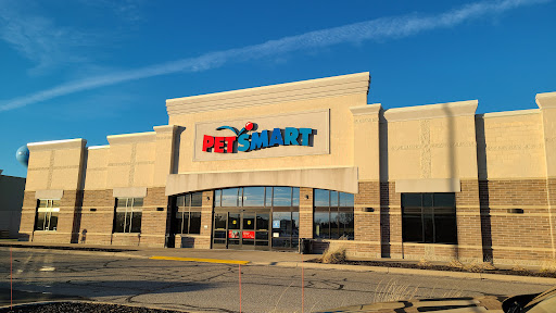 Pet Supply Store «PetSmart», reviews and photos, 2113 E Geneva St, Delavan, WI 53115, USA
