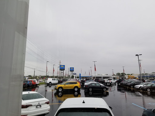 Car Dealer «Vyletel Volkswagen Buick GMC», reviews and photos, 40555 Van Dyke, Sterling Heights, MI 48313, USA