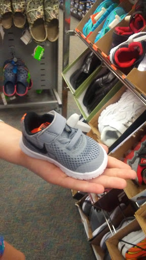 Shoe Store «Shoe Carnival», reviews and photos, 1620 Dogwood Dr SE, Conyers, GA 30013, USA