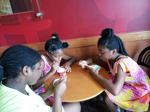 Ice Cream Shop «Cold Stone Creamery», reviews and photos, 2530 Aramingo Ave, Philadelphia, PA 19125, USA