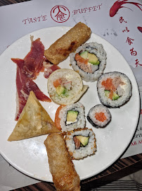 Sushi du Restaurant de type buffet Taste & buffet à Saint-Pierre-du-Mont - n°1