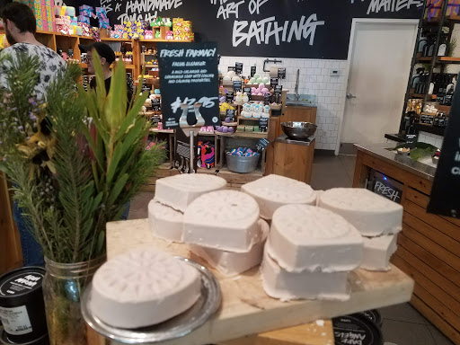 Cosmetics Store «Lush Cosmetics», reviews and photos, 303 Memorial City Way, Houston, TX 77024, USA