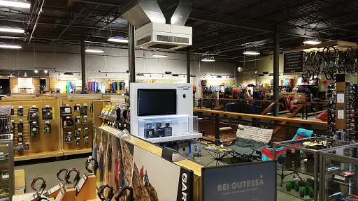 Camping Store «REI», reviews and photos, 11067 Carolina Pl Pkwy, Pineville, NC 28134, USA