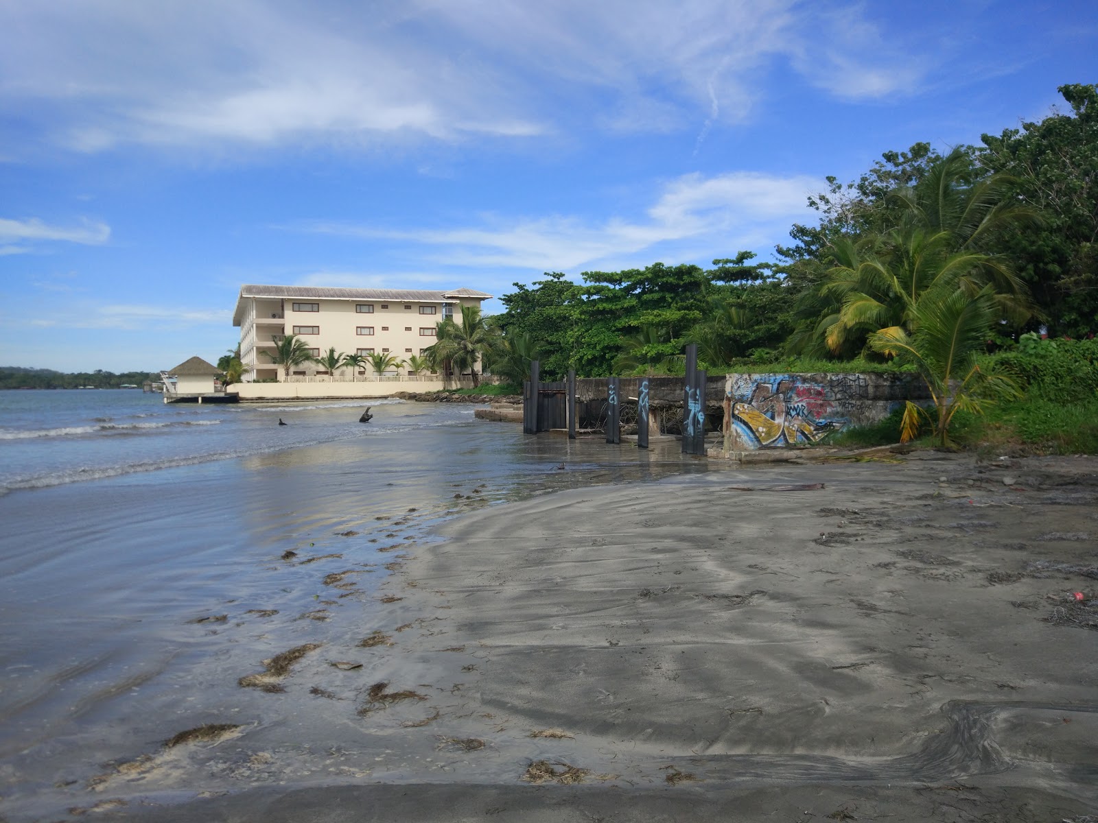 Istmito Beach 🏖️ Bocas del Toro, Panama - gedetailleerde kenmerken, kaart,  foto's, image size:1600x1200