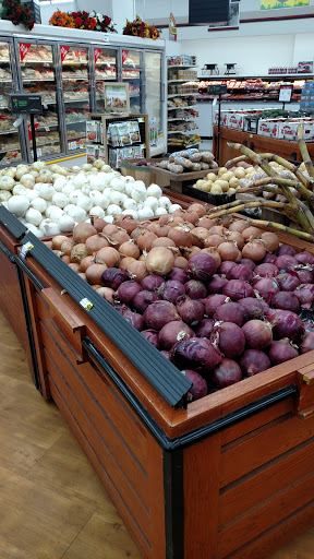 Grocery Store «J & J Foods», reviews and photos, 1075 Jesse Jewell Pkwy, Gainesville, GA 30501, USA