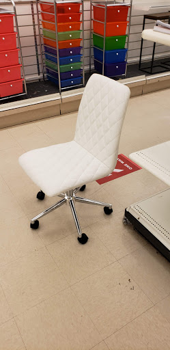 Home Goods Store «Pier 1 Imports», reviews and photos, 2130 NJ-35, Holmdel, NJ 07733, USA