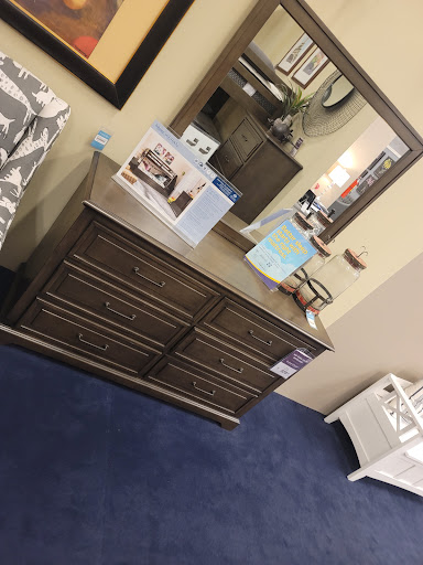 Furniture Store «Raymour & Flanigan Furniture and Mattress Store», reviews and photos, 1450 Clements Bridge Rd, Deptford Township, NJ 08096, USA