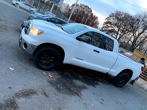 Used Car Dealer «Royal Car Center», reviews and photos, 3950 Roosevelt Blvd, Philadelphia, PA 19124, USA