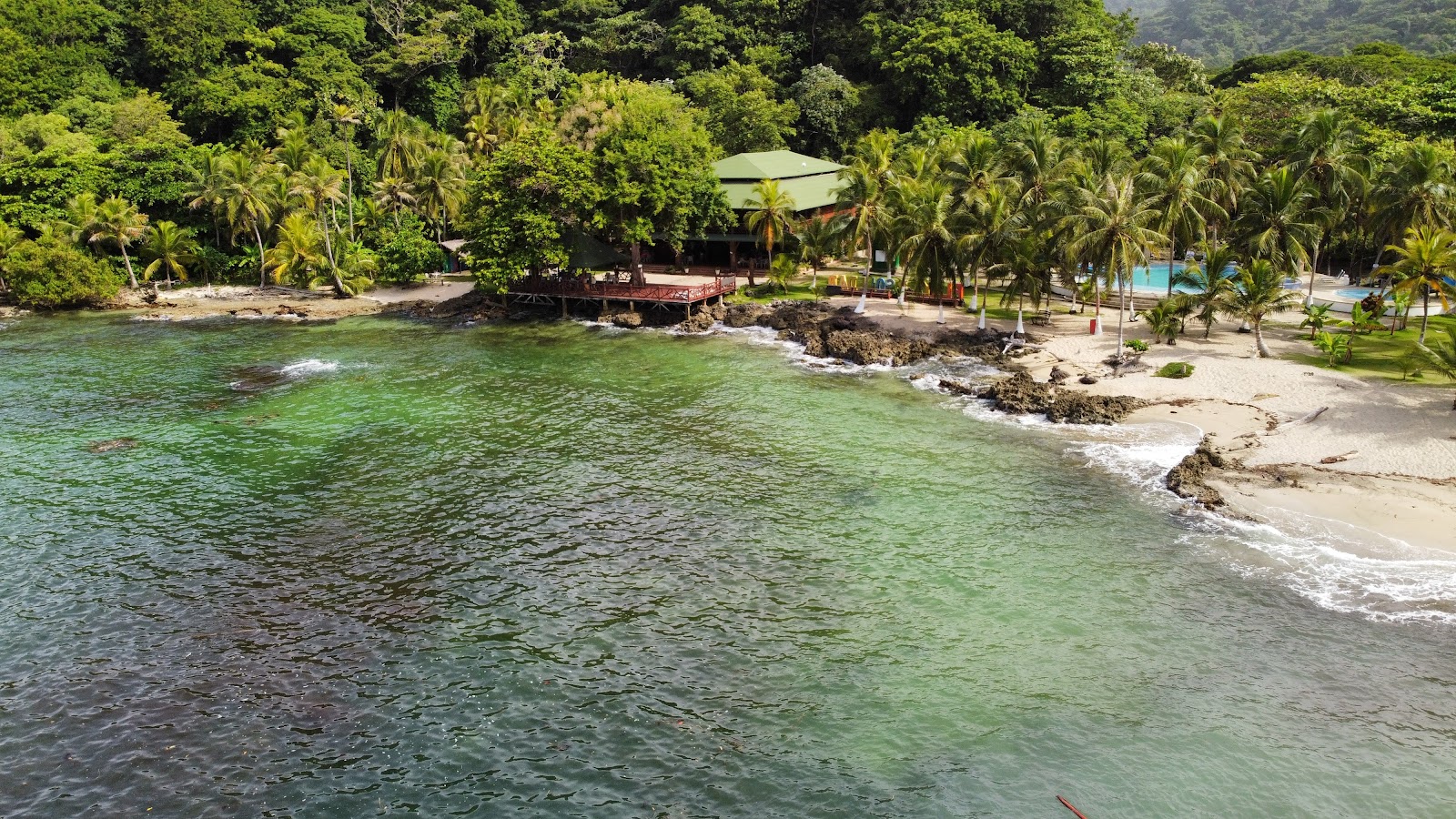 Playa Soledad'in fotoğrafı uçurumlarla desteklenmiş