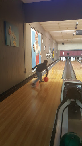 Bowling Alley «Alley 59 Bowling Center», reviews and photos, 44925 N Groesbeck Hwy, Charter Twp of Clinton, MI 48036, USA